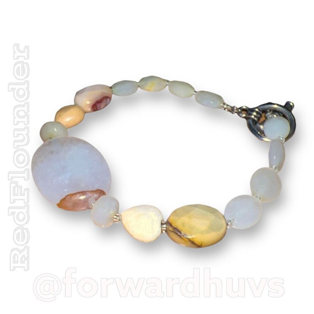 Natural Stone Bracelet with OvalβCenterpiece - Silvertone Toggle